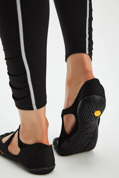 ELVORAE | Open-Top Five Finger Shoes